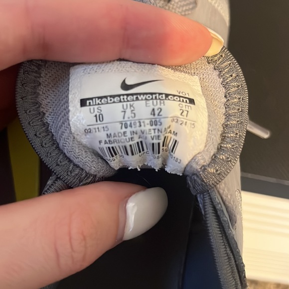 Nike gray training shoe - Picture 5 of 5